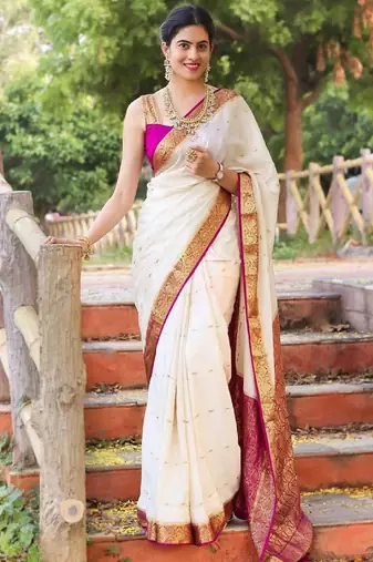 White pink silk blend banarasi saree with unstitched blouse piece