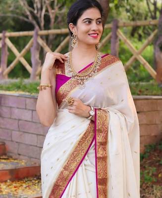 White pink silk blend banarasi saree with unstitched blouse piece 3