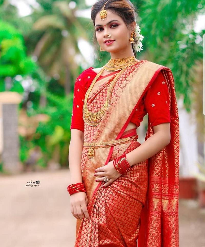 Red soft silk blend banarasi jacuard work designer party wear saree with unstitched blouse piece