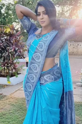 Blue rama silk blend banarasi saree with unstitched blouse piece