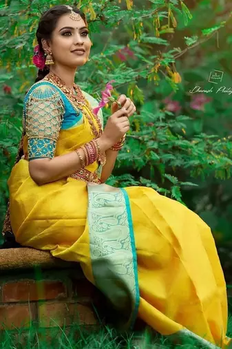 Yellow rama silk blend banarasi saree with unstitched blouse piece
