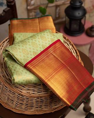 Light green red silk blend banarasi saree with unstitched blouse piece 4