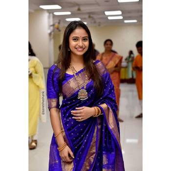 Blue silk blend banarasi saree with unstitched blouse piece 2