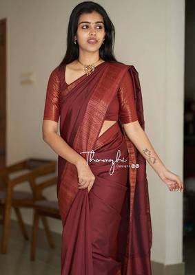 Maroon silk blend banarasi saree with unstitched blouse piece 2