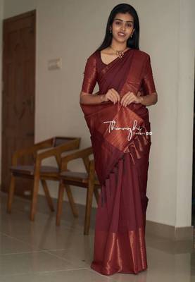 Maroon silk blend banarasi saree with unstitched blouse piece 3