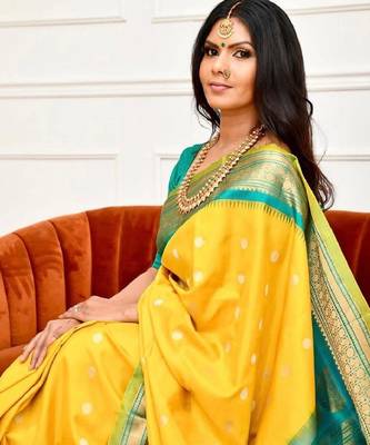 Yellow turquoise silk blend banarasi saree with unstitched blouse piece 4