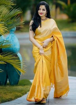 Yellow silk blend banarasi saree with unstitched blouse piece 2