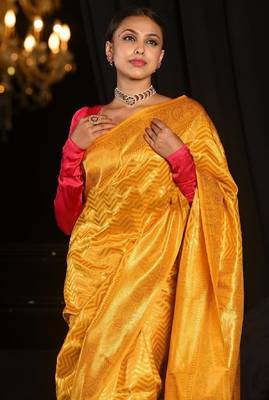 Yellow silk blend banarasi saree with unstitched blouse piece 5