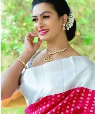 Pink silver silk blend banarasi saree with unstitched blouse piece 3