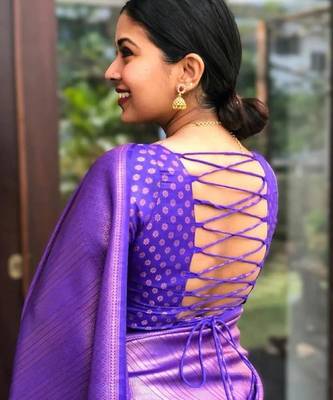 Blue silk blend banarasi saree with unstitched blouse piece 2