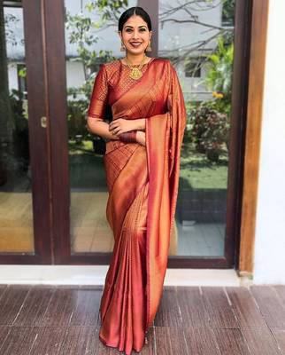 Orange silk blend banarasi saree with unstitched blouse piece 1