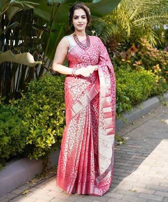 Pink silk blend banarasi saree with unstitched blouse piece 2