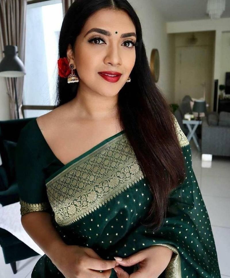 Green soft silk blend banarasi jacuard work designer party wear saree with unstitched blouse piece