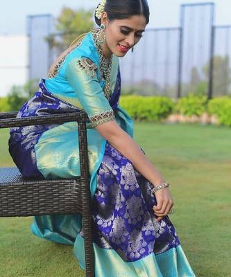Blue turquoise silk blend banarasi saree with unstitched blouse piece 5