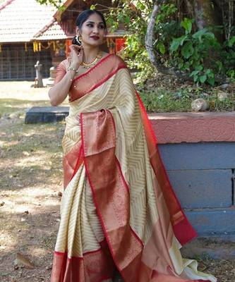 Off white pink silk blend banarasi saree with unstitched blouse piece 4