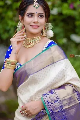 White blue silk blend banarasi saree with unstitched blouse piece