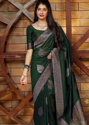 Green silk blend banarasi saree with unstitched blouse piece 2
