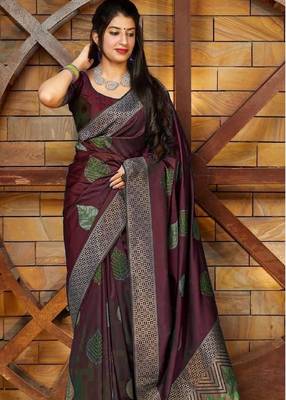 Maroon silk blend banarasi saree with unstitched blouse piece 1