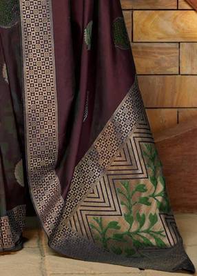 Maroon silk blend banarasi saree with unstitched blouse piece 3