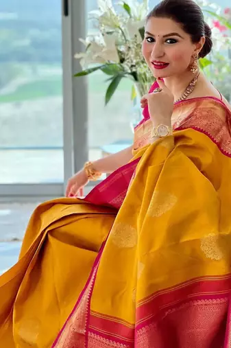 Yellow pink silk blend banarasi saree with unstitched blouse piece