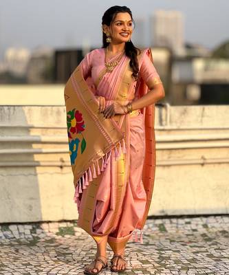 Pink soft silk paithani nauvari zari weaving saree with matching blouse piece 2