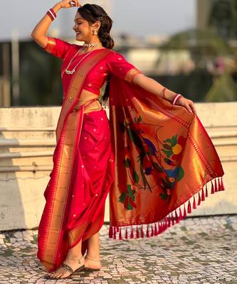 Pink soft silk paithani nauvari zari weaving saree with matching blouse piece 4