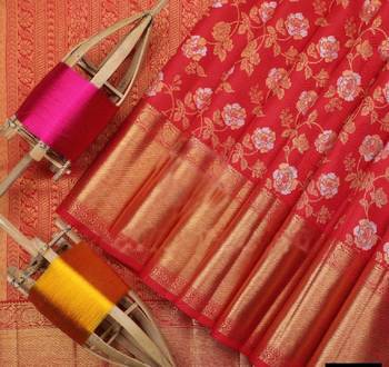 Red silk blend banarasi saree with unstitched blouse piece 3