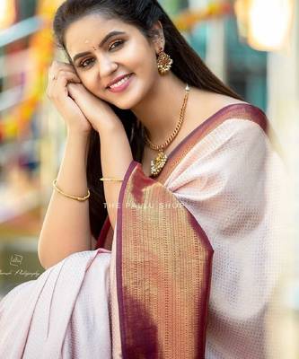 Off white brown silk blend banarasi saree with unstitched blouse piece 3