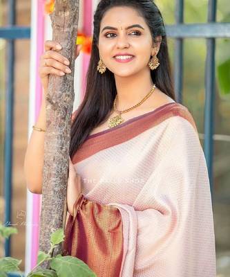 Off white brown silk blend banarasi saree with unstitched blouse piece 5