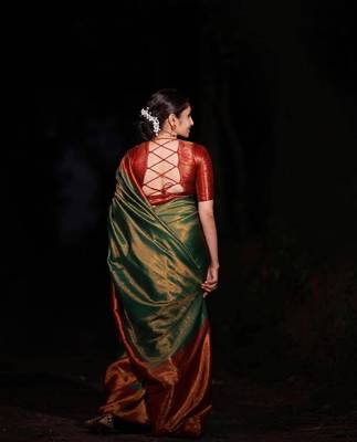 Green red silk blend banarasi saree with unstitched blouse piece 2