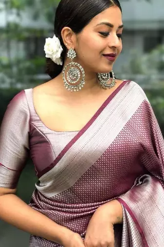 Wine silk blend banarasi saree with unstitched blouse piece