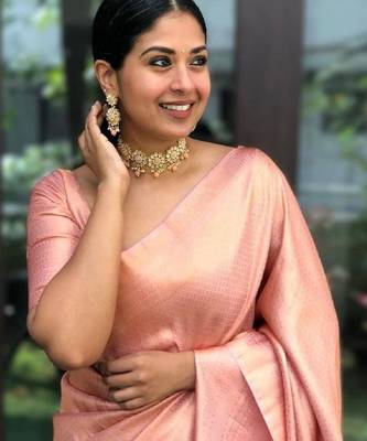 Peach silk blend banarasi saree with unstitched blouse piece 4