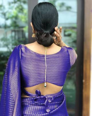 Blue silk blend banarasi saree with unstitched blouse piece 2