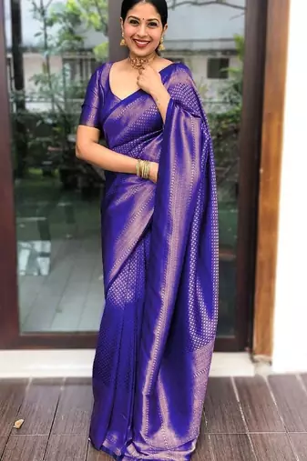 Blue silk blend banarasi saree with unstitched blouse piece
