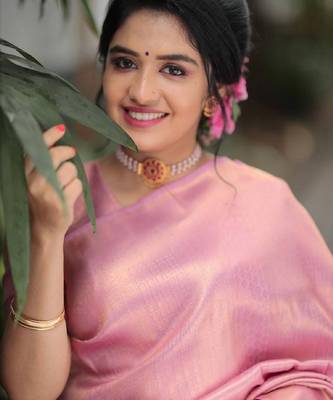 Baby pink silk blend banarasi saree with unstitched blouse piece 5