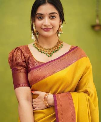 Yellow maroon silk blend banarasi saree with unstitched blouse piece 2