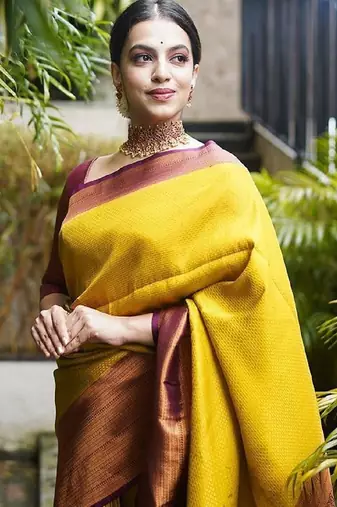 Yellow maroon silk blend banarasi saree with unstitched blouse piece