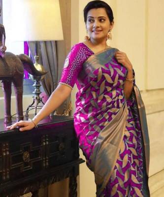 Rani pink silk blend banarasi saree with unstitched blouse piece 2