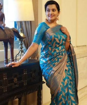 Turquoise silk blend banarasi saree with unstitched blouse piece 2