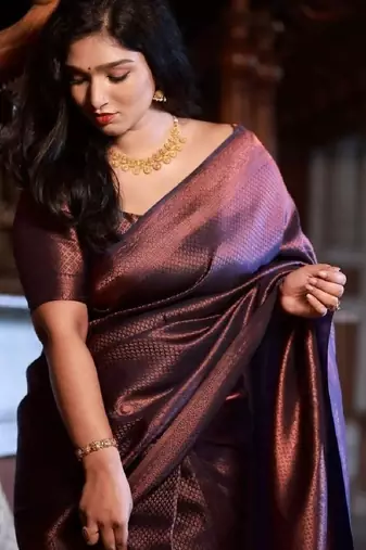 Blue silk blend banarasi saree with unstitched blouse piece