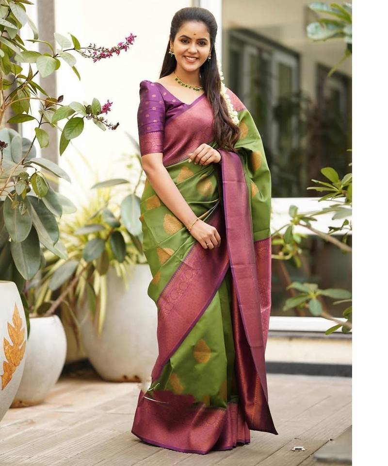 Green purple soft silk blend banarasi jacuard work designer party wear saree with unstitched blouse piece