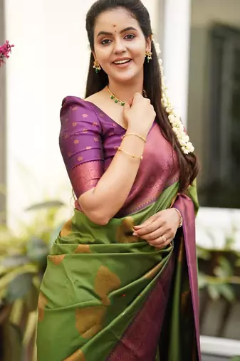 Green purple silk blend banarasi saree with unstitched blouse piece