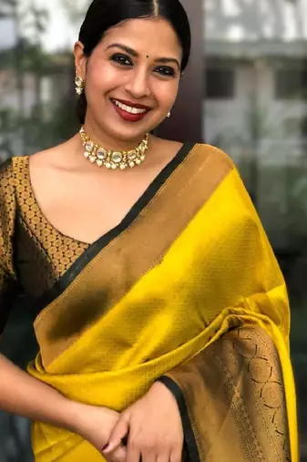 Yrllow green silk blend banarasi saree with unstitched blouse piece