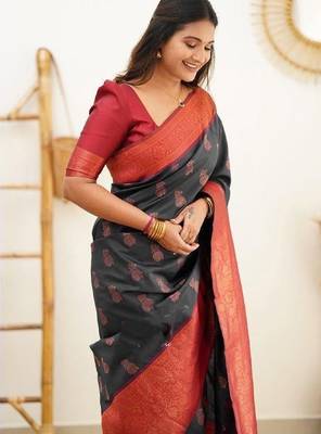 Black red silk blend banarasi saree with unstitched blouse piece 5