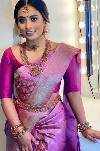 Pink silk blend banarasi saree with unstitched blouse piece