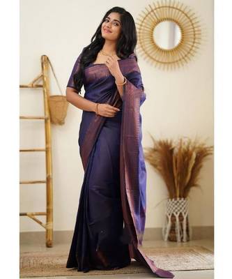 Blue silk blend banarasi saree with unstitched blouse piece 5
