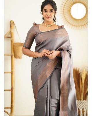 Grey silk blend banarasi saree with unstitched blouse piece 1