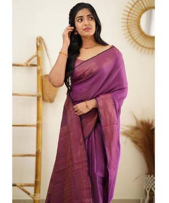 Wine silk blend banarasi saree with unstitched blouse piece 5