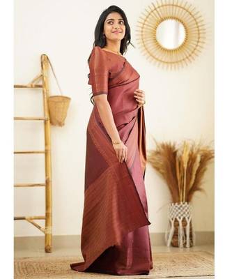 Maroon silk blend banarasi saree with unstitched blouse piece 5