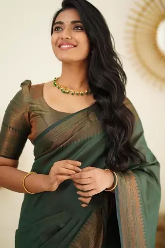 Green soft silk blend banarasi jacuard work designer party wear saree with unstitched blouse piece